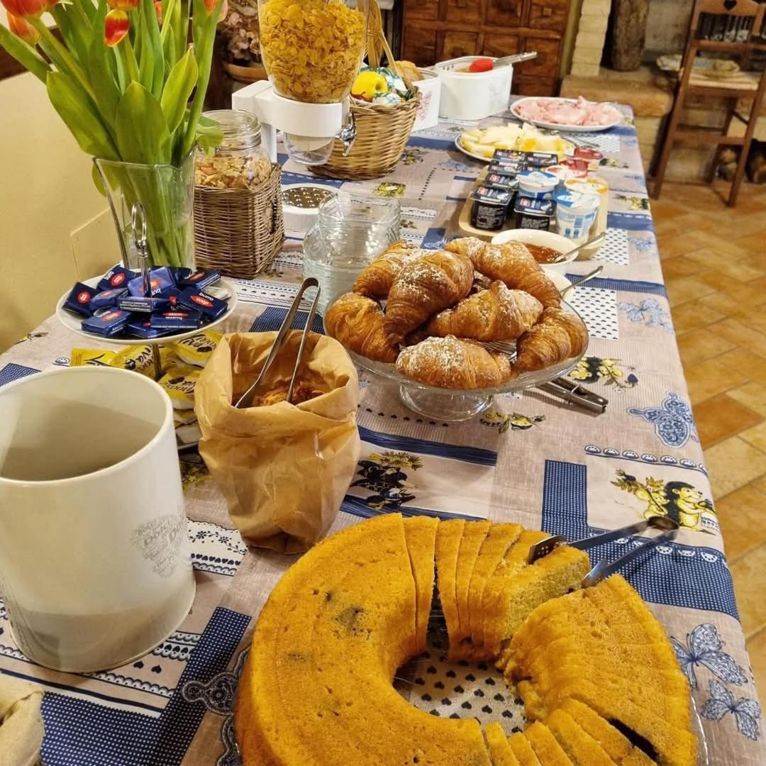 Agriturismo S. Eurosia Montalcino Buitenkant foto